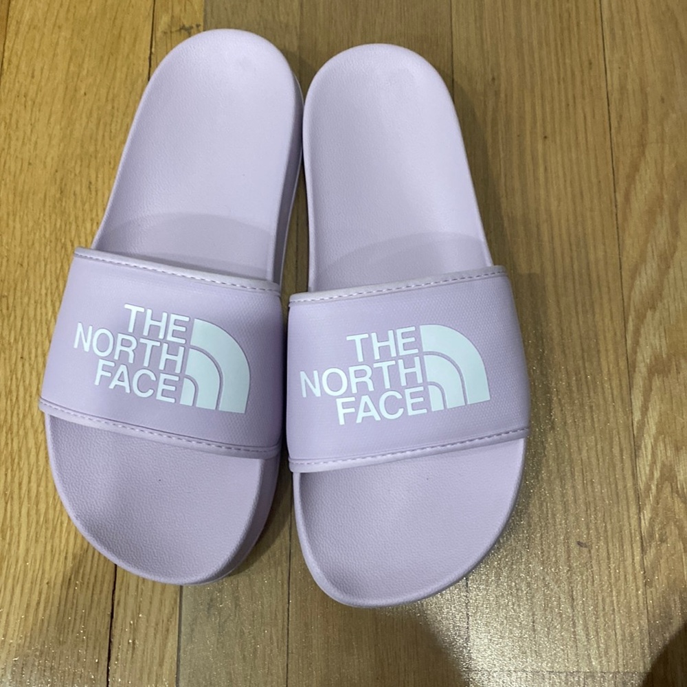 NWT The North Face Womens shoes